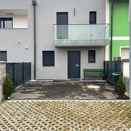 펜션 Neues Haus, Stadtnah 게라스도르프 바이 빈